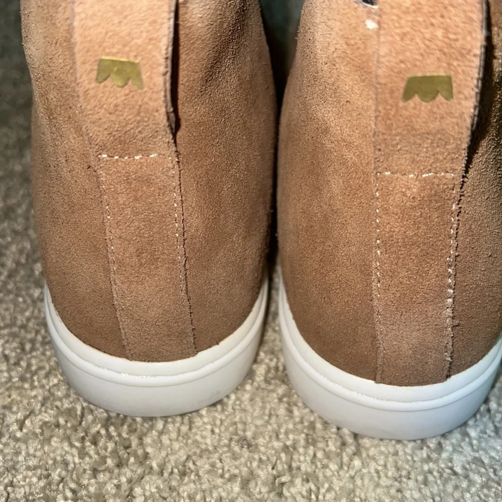 Birdies Womens Brown Suede Falcon Water Resistant Bootie